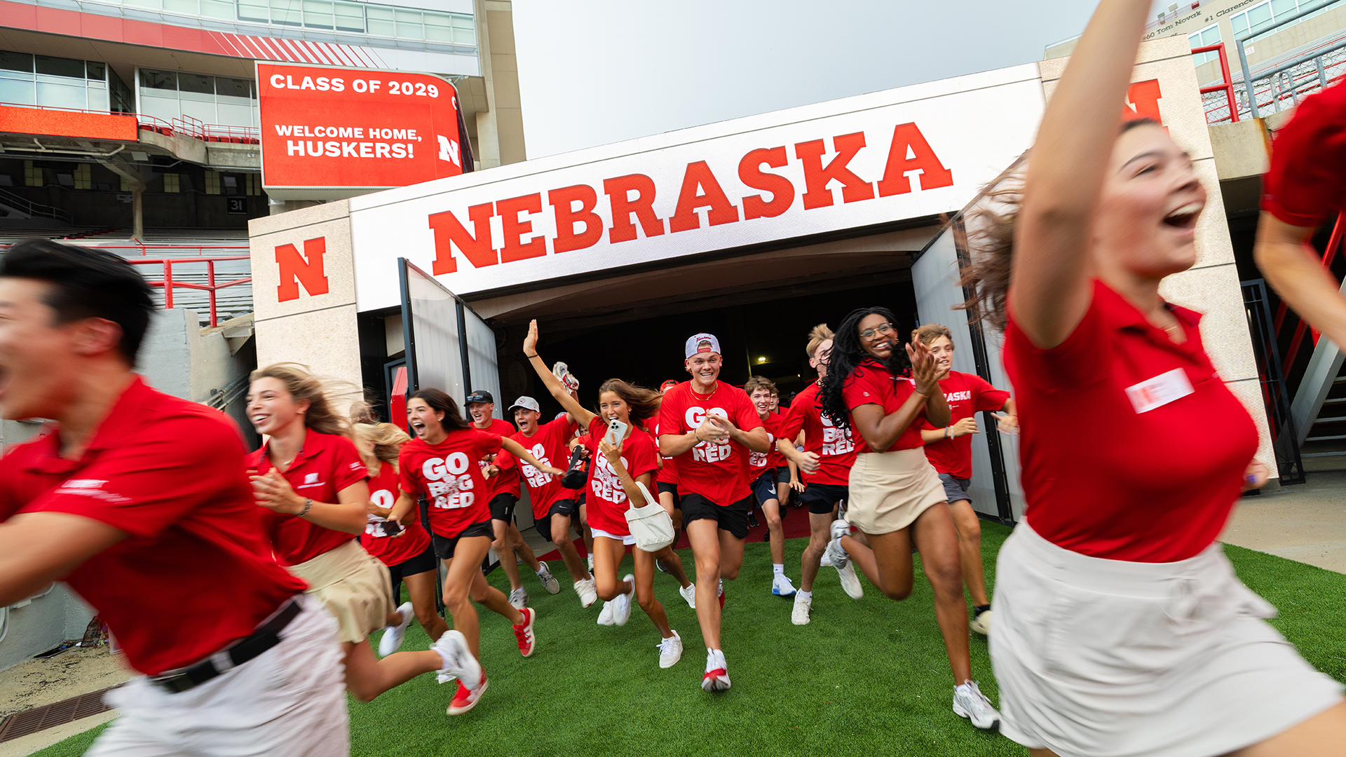 2025 Tunnel Walk and New Student Welcome