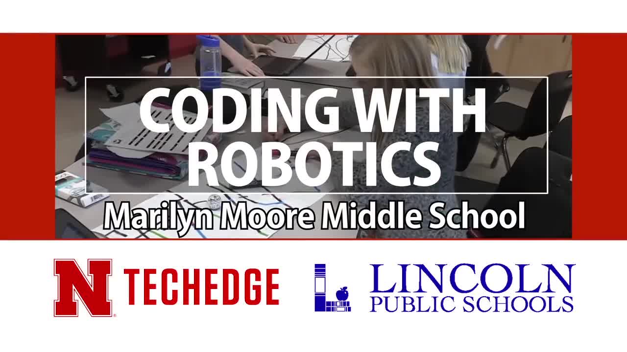 Marilyn Moore Middle School Students Coding with Robotics