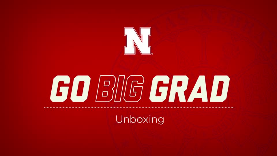 Go Big Grad | Unboxing 
