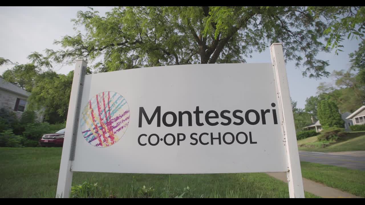 Montessori Coop School - Nebraska