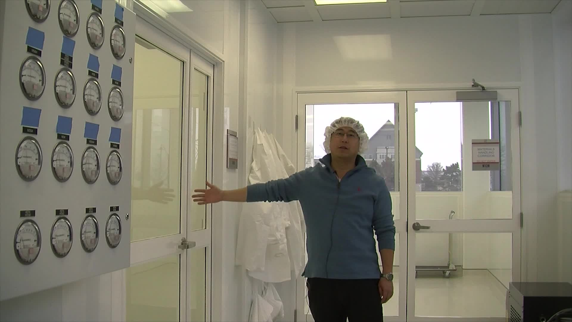 Cleanroom entry